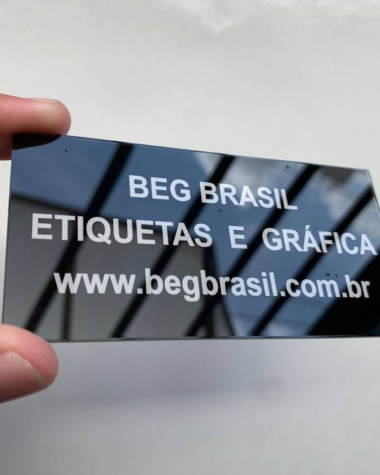 Placa em acrílico espelhado da BEG Brasil
