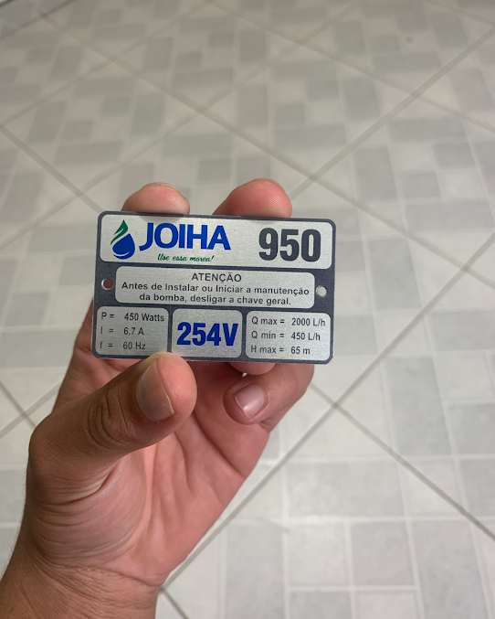 Placa técnica personalizada para bomba industrial